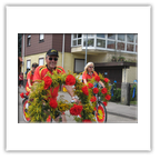 Radsportfreunde beim Umzug des SV08